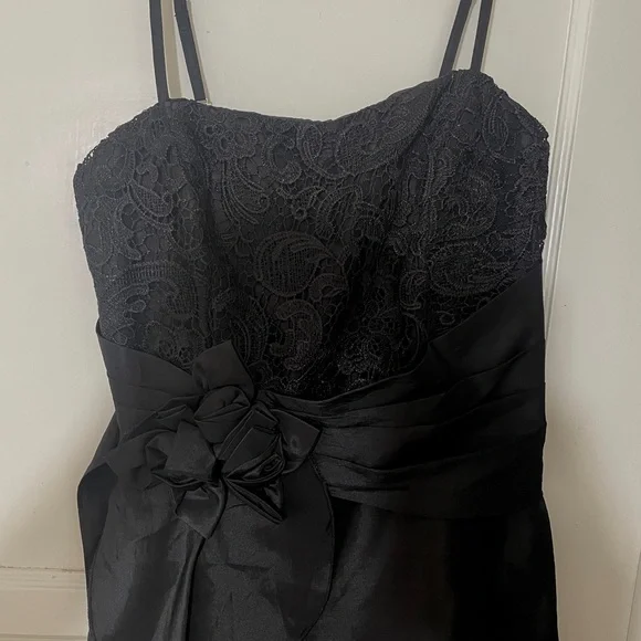 NWT Amelia Collection Black Dress Juniors Size 14 - Picture 2 of 8